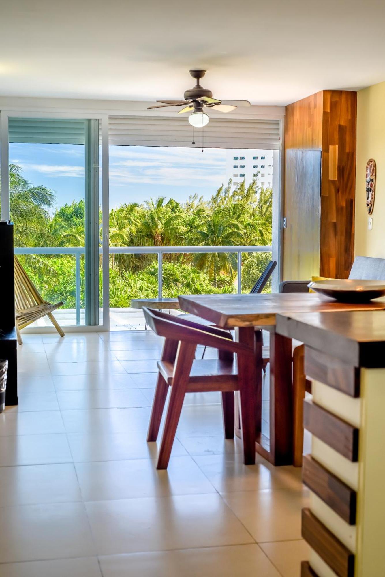 New Beachfront Luxury Apartments Cancún Kültér fotó