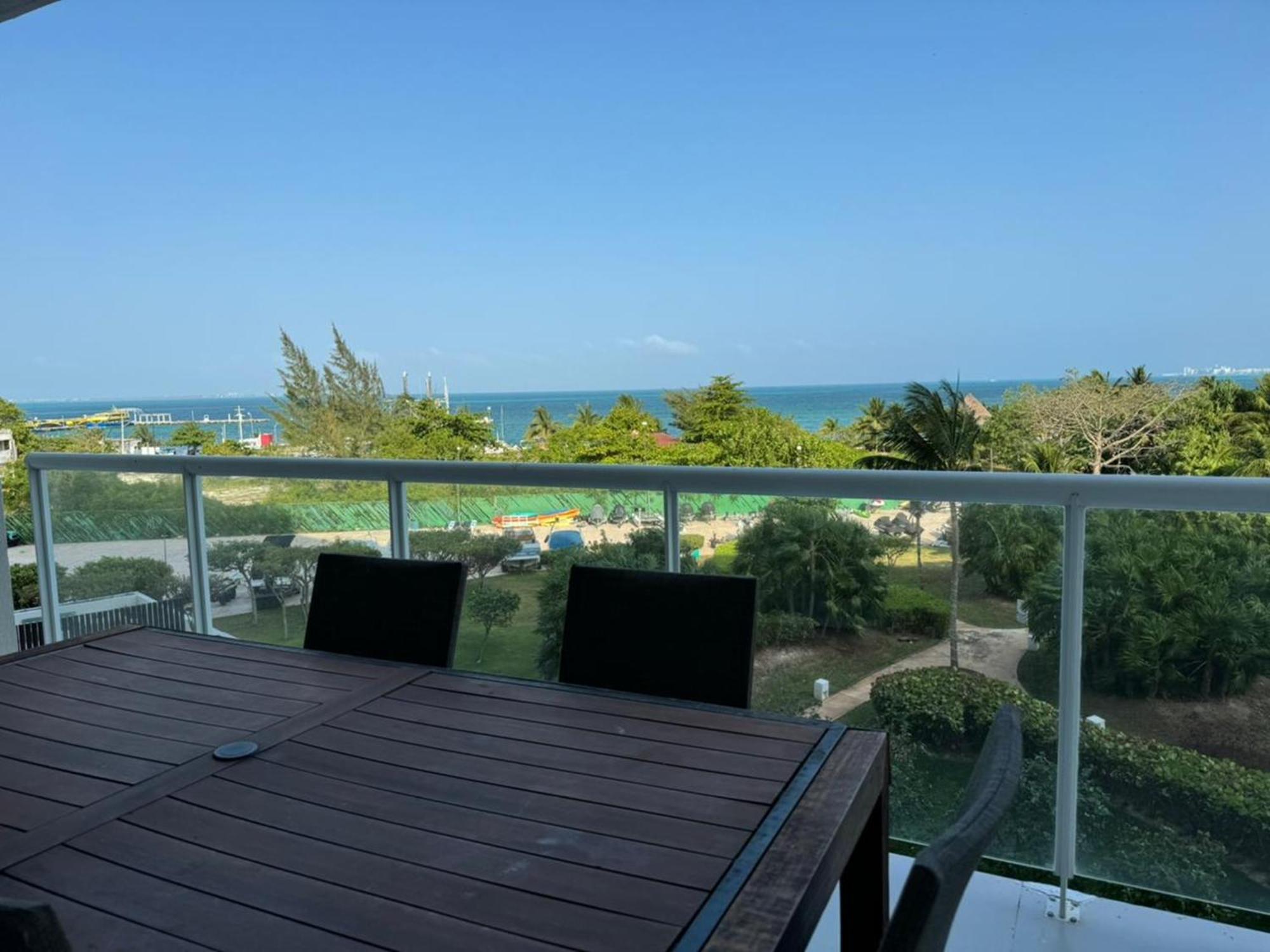 New Beachfront Luxury Apartments Cancún Kültér fotó