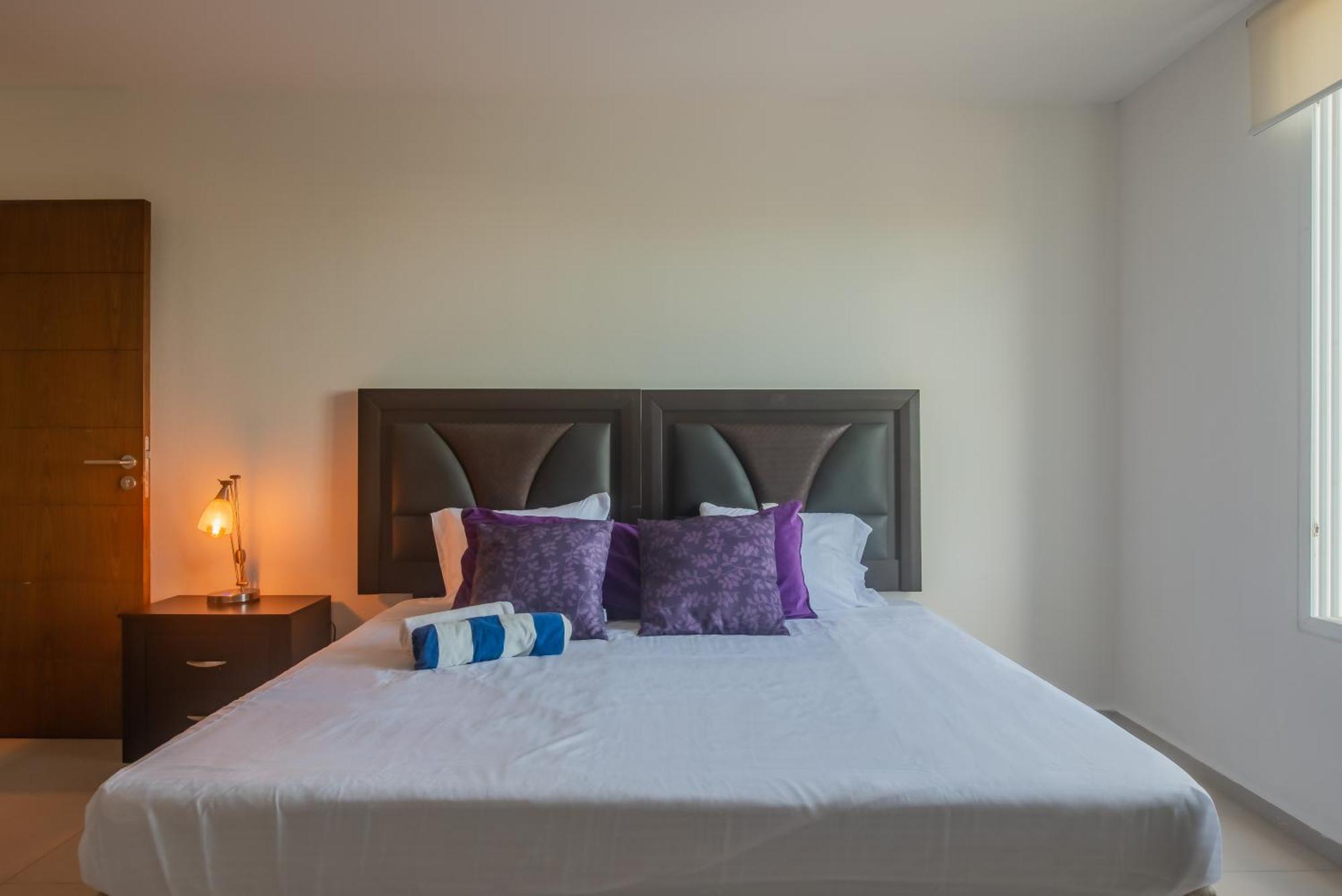 New Beachfront Luxury Apartments Cancún Kültér fotó
