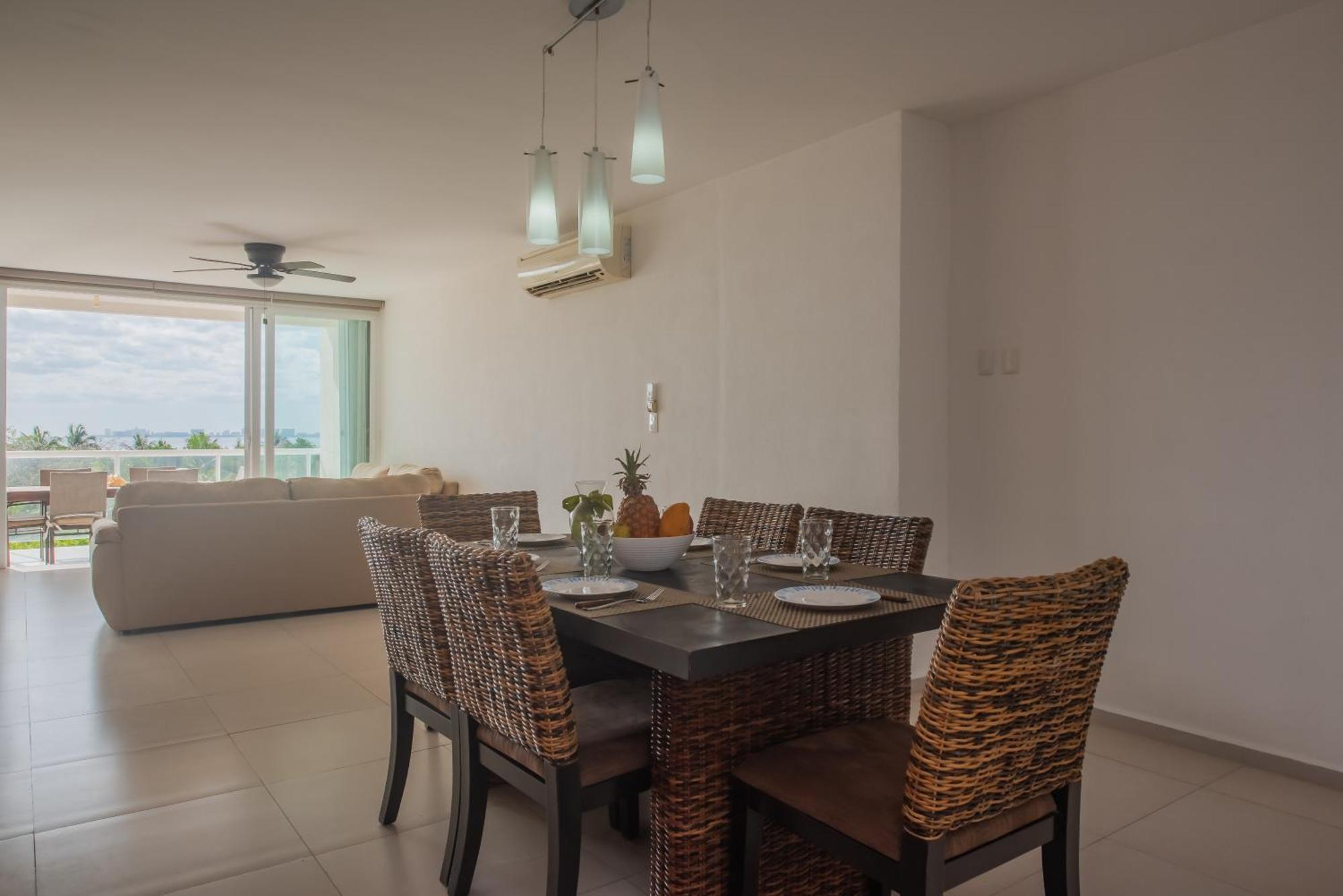 New Beachfront Luxury Apartments Cancún Kültér fotó